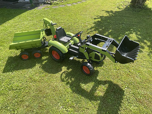 Traktor pedaalidega (2 foto / 3)