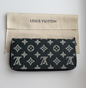 Louis Vuitton Zippy Wallet Horizontal , Forest Green (5 foto / 7)