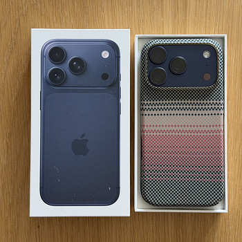 Apple iPhone 17 Pro Blue 256GB в хорошем состоянии, аккумуля