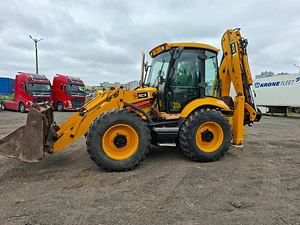 JCB 4CX (2007) + Rikkalik lisavarustus (2 foto / 5)