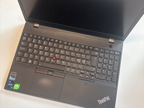 Lenovo ThinkPad P15v Gen 3 сенсорный