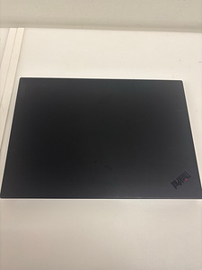 Lenovo ThinkPad P1 Gen 4 (2 фото из 4)