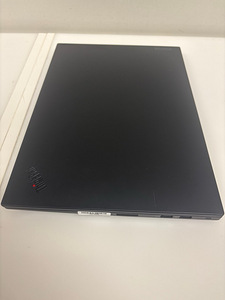 Lenovo ThinkPad P1 Gen 4 (3 фото из 4)