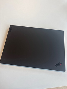 Lenovo ThinkPad P1 Gen 4 (2 фото из 4)