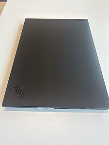 Lenovo ThinkPad P1 Gen 4 (3 фото из 4)