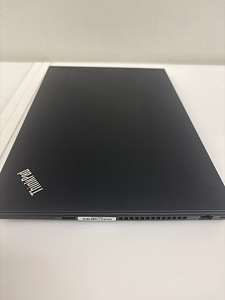 Lenovo ThinkPad T15 Gen 1 (3 фото из 4)