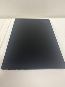 Lenovo ThinkPad P1 Gen 2 (4 фото из 4)
