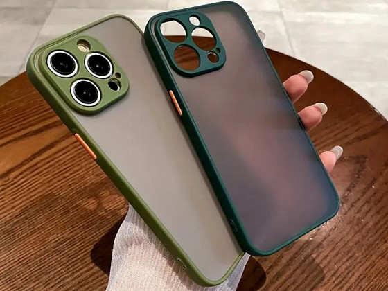 IPhone'i kaitseklaasid ja ümbrised