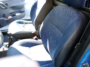 Peugeot Partner (9 фото из 9)