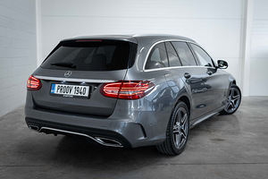 Mercedes-Benz C 220 4Matic AMG Line Facelift 2.0 143kW (4 foto / 15)