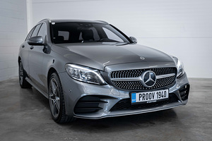 Mercedes-Benz C 220 4Matic AMG Line Facelift 2.0 143kW (1 foto / 15)