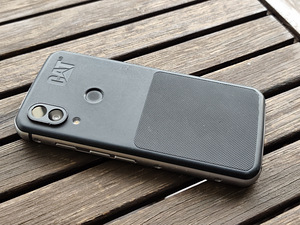 CAT S62 Pro с тепловизором (2 фото из 10)