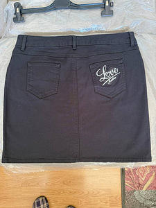 Moschino Love Original New Black Skirt (4 foto / 10)