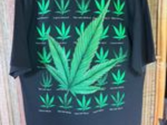 Karl Kani Original Vintage Weed Graphic футболка черного цвета