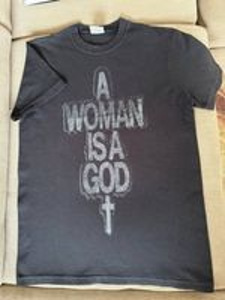 Tommy Genesis Original Vintage футболка A Woman Is A God (1 фото из 6)