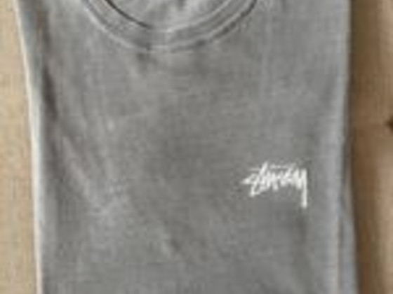 Футболка Stussy Original с серым логотипом