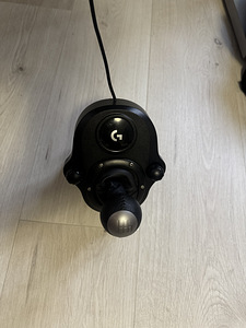 Logitech (2 фото из 3)