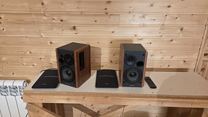 Компьютерные колонки Edifier Bluetooth (3 фото из 6)