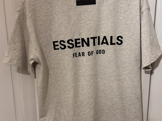Essentials t-särk