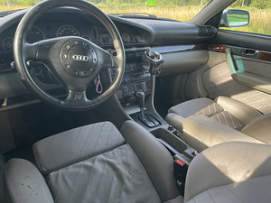 Audi A6 C4 (11 foto / 12)