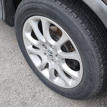 Rehvid ja veljed . Originaalveljed Honda rehvidega 225 60 18
