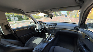 Mercedes-Benz E220 AMG (10 фото из 10)