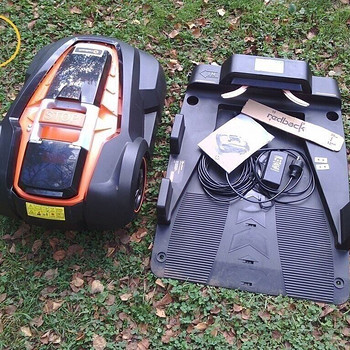 ROBOTNIIDUK REDBACK RM24A-15-28V, 1500m2