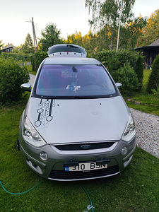 Ford S-Max (1 фото из 4)