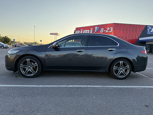 Honda Accord 8 (7 foto / 11)
