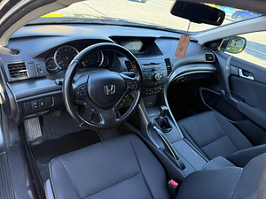 Honda Accord 8 (11 foto / 11)