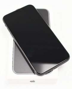 Mobiiltelefon Apple iPhone 11 64GB 4GB RAM (3 foto / 3)