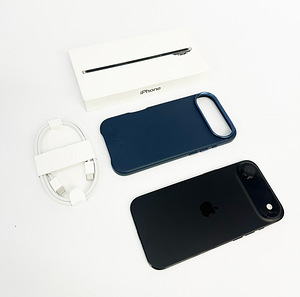 Телефон Apple iPhone Air 256GB (3 фото из 3)