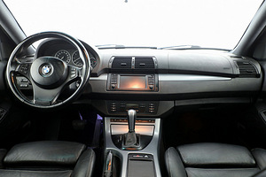 BMW X5 Sportpakett Facelift ATM 3.0 D 160kW (5 фото из 9)