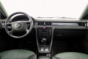 Audi Allroad Luxury ATM 2.5 TDI 132kW (5 фото из 7)