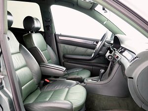 Audi Allroad Luxury ATM 2.5 TDI 132kW (6 фото из 7)