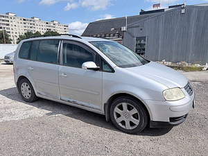 Volkswagen Touran Comfortline ATM 1.9 TDI 77kW (1 фото из 7)