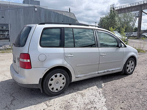 Volkswagen Touran Comfortline ATM 1.9 TDI 77kW (3 фото из 7)