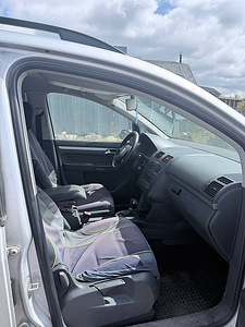 Volkswagen Touran Comfortline ATM 1.9 TDI 77kW (6 фото из 7)