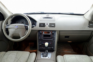 Volvo XC90 Summum ATM 2.4 D5 120kW (5 foto / 8)
