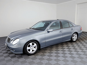 Mercedes-Benz E 200 Avantgarde ATM 1.8 Kompressor 120kW (2 фото из 7)