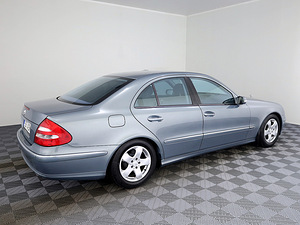 Mercedes-Benz E 200 Avantgarde ATM 1.8 Kompressor 120kW (3 фото из 7)