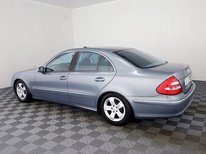 Mercedes-Benz E 200 Avantgarde ATM 1.8 Kompressor 120kW (4 фото из 7)