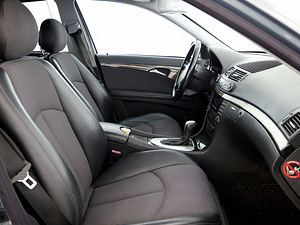 Mercedes-Benz E 200 Avantgarde ATM 1.8 Kompressor 120kW (6 фото из 7)