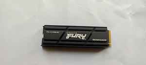 NVMe 1 ТБ Kingston Fury Renegade (2 фото из 2)