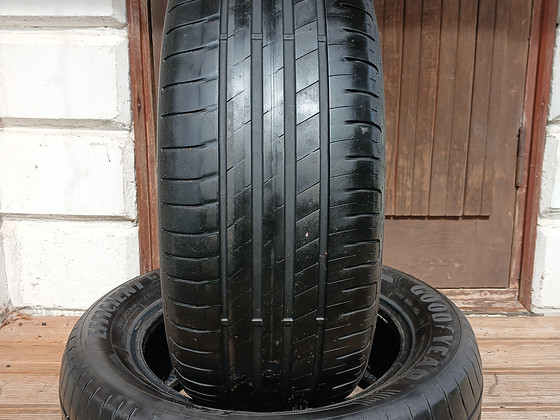 225/55/16 Goodyear Efficent Grip Performance