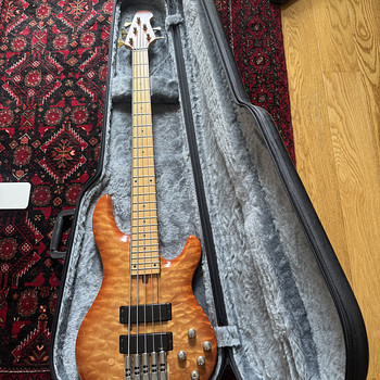 Yamaha BBN5A 5-струнная бас-гитара, сделано в Японии