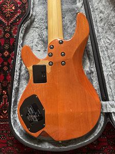 Yamaha BBN5A 5-string bass made in japan (7 foto / 10)