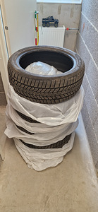 Sava Eskimo hp2. 235/45 R18. Talverehvid (1 foto / 8)