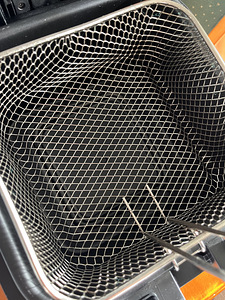 Clatronic FR 3649 roostevabast terasest fritüür 2,5 L (5 foto / 10)