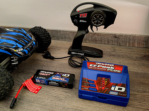 Traxxas Rustler 4x4 (2 фото из 2)